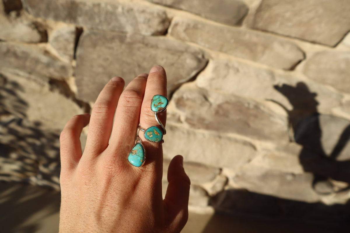 3 Stone Twist Ring